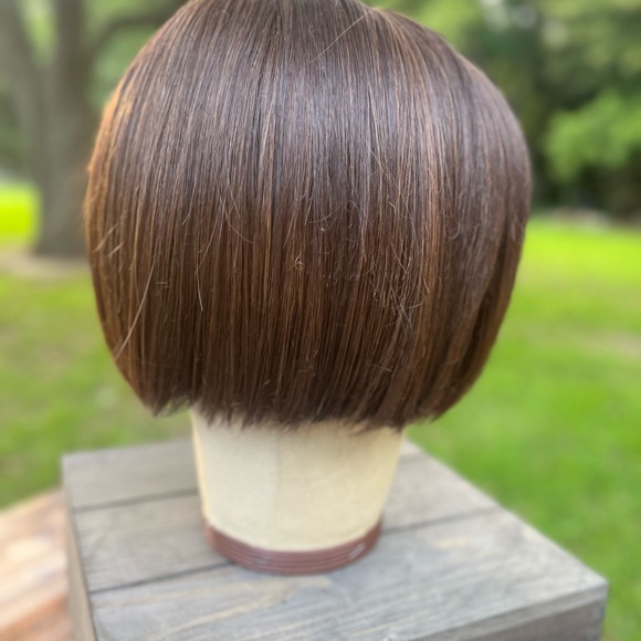 MEDIUM BROWN SYNTHETIC FIBER TOPPER BOB LENGTH WITH BANGS - Picture 5 of 15